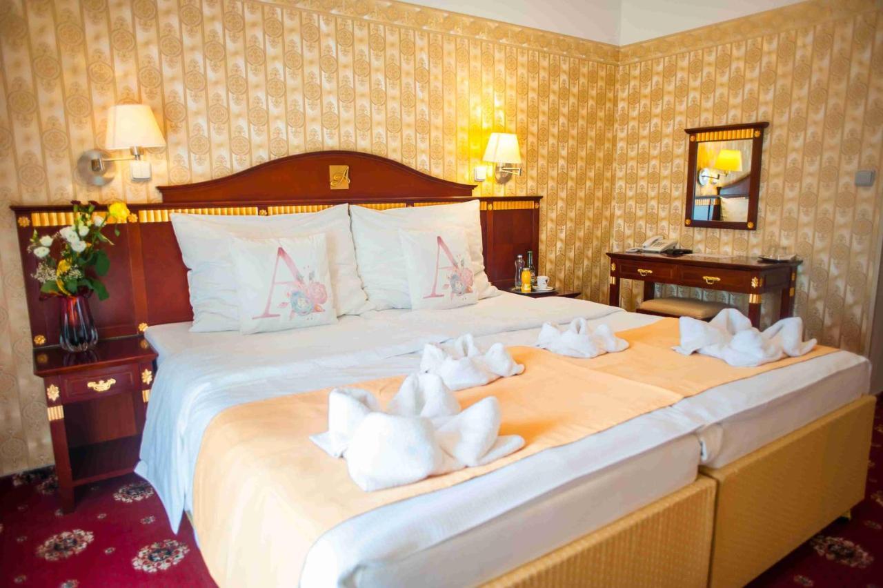 Hotel Tommy Wellness & Spa Náchod Eksteriør bilde