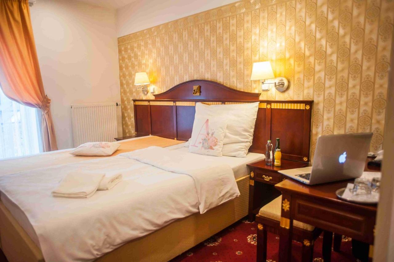 Hotel Tommy Wellness & Spa Náchod Eksteriør bilde