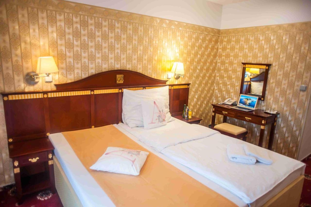 Hotel Tommy Wellness & Spa Náchod Eksteriør bilde