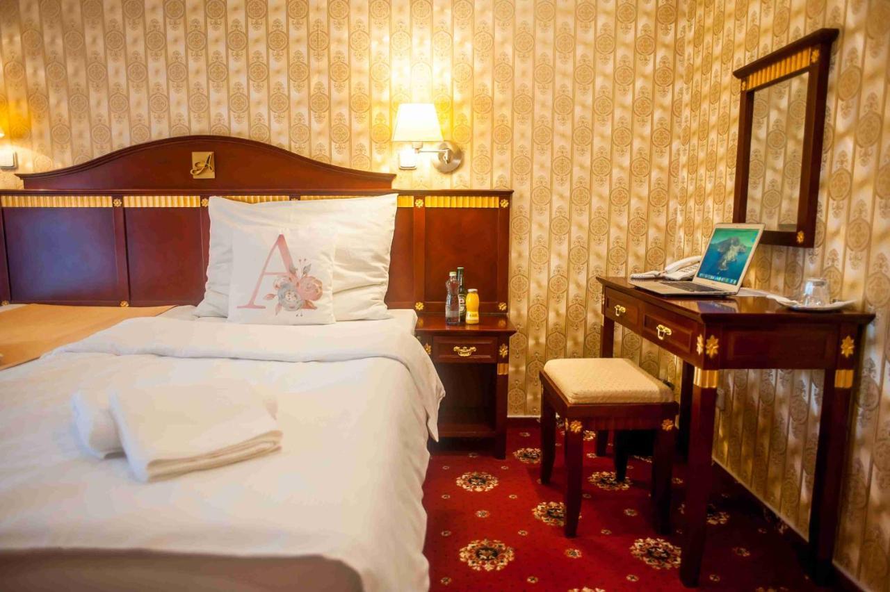 Hotel Tommy Wellness & Spa Náchod Eksteriør bilde