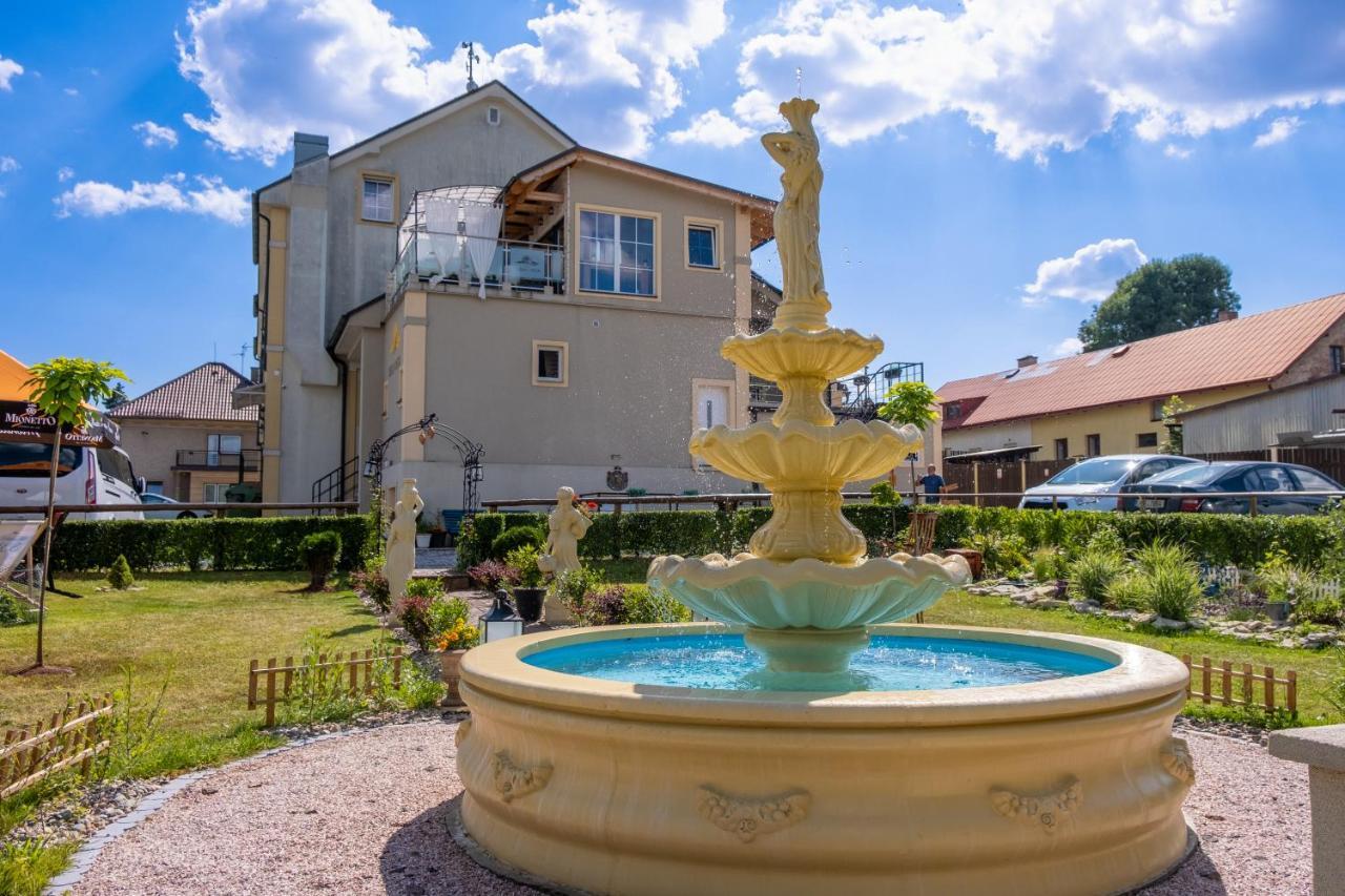 Hotel Tommy Wellness & Spa Náchod Eksteriør bilde