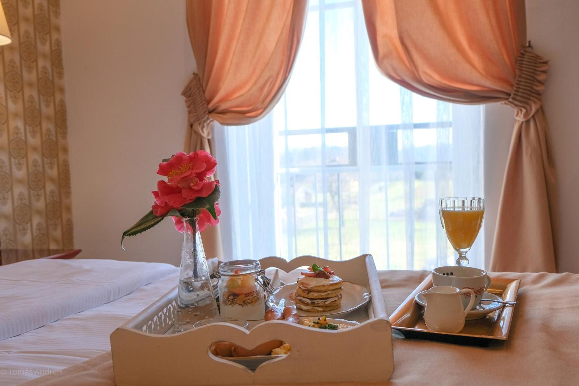 Hotel Tommy Wellness & Spa Náchod Eksteriør bilde