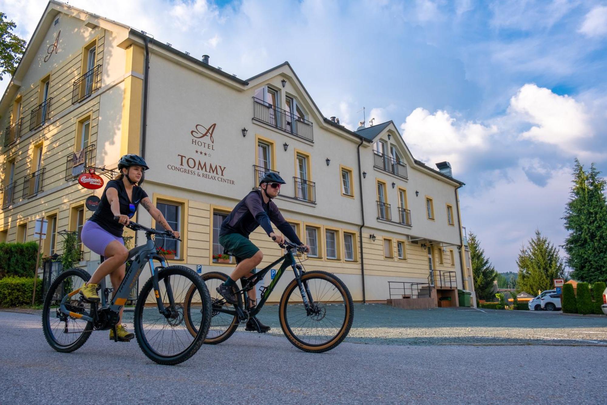 Hotel Tommy Wellness & Spa Náchod Eksteriør bilde