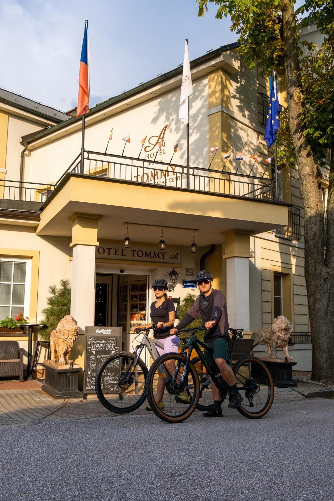 Hotel Tommy Wellness & Spa Náchod Eksteriør bilde