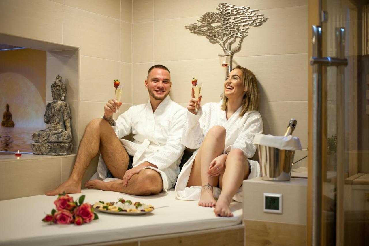 Hotel Tommy Wellness & Spa Náchod Eksteriør bilde